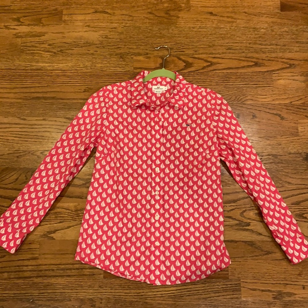 Vineyard Vines Button down sailboat print size 4